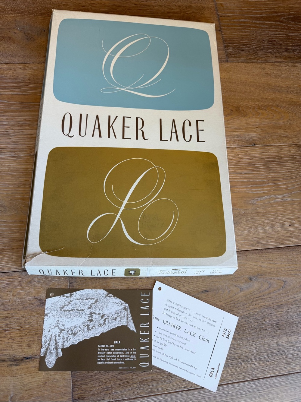 Vintage Quaker Lace Tablecloth